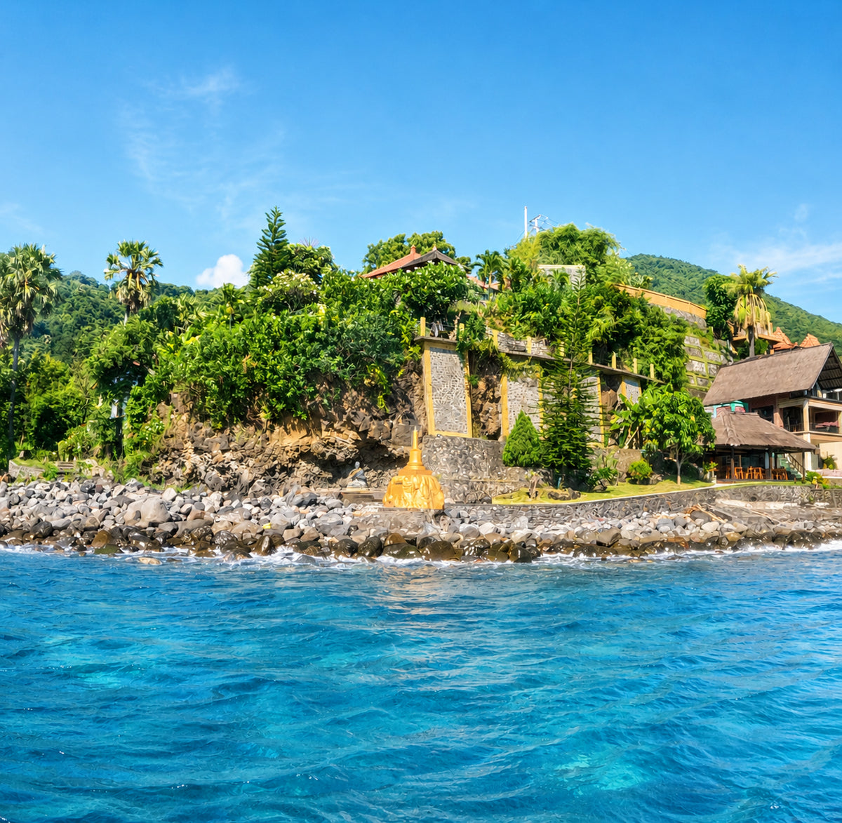 The "Golden" Rock beachfront